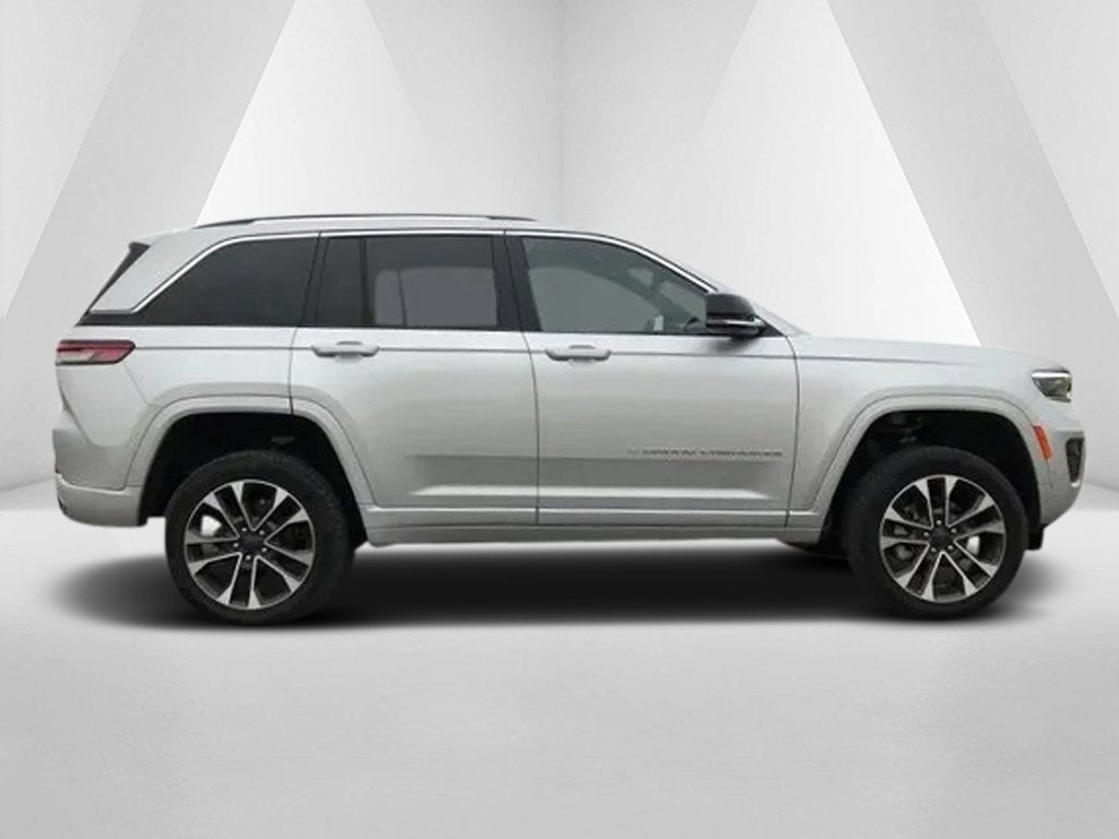 2022 Jeep Grand Cherokee Overland