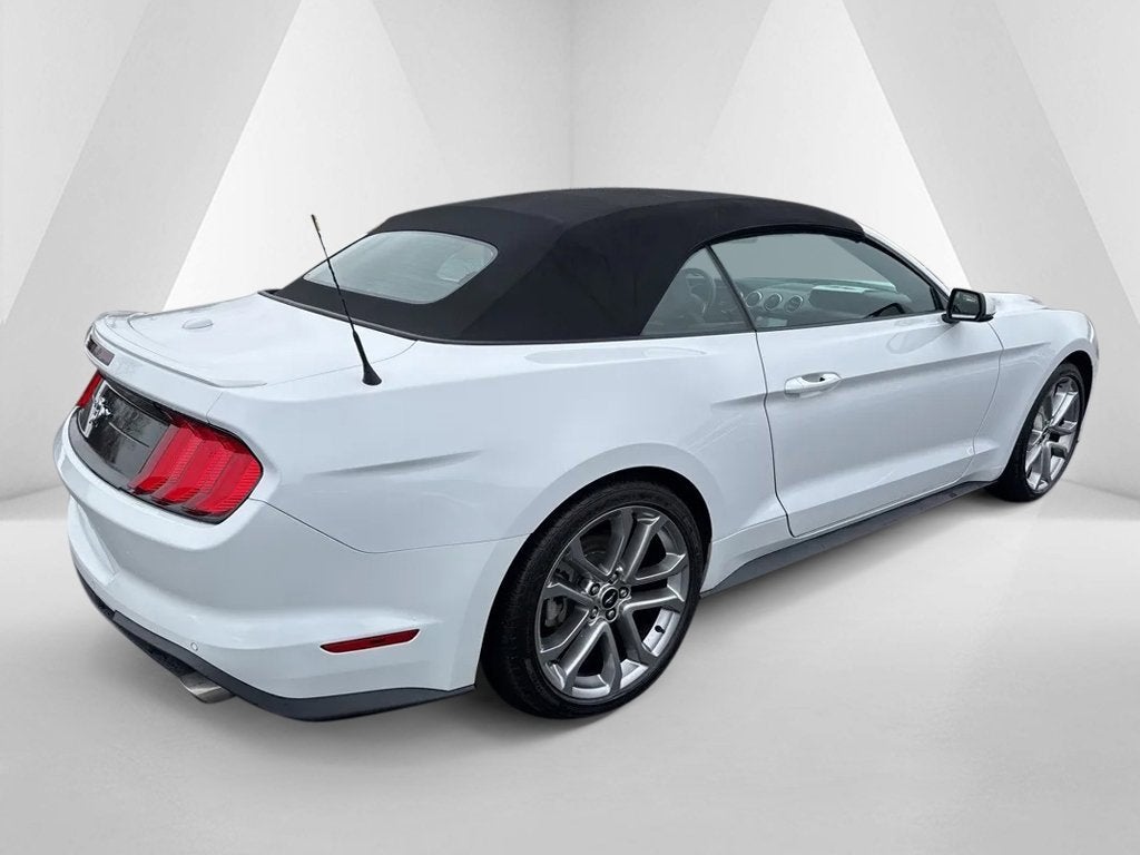 2022 Ford Mustang EcoBoost