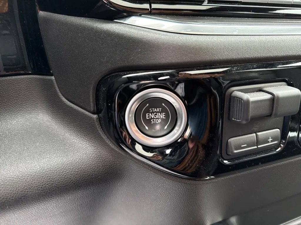 2024 Chevrolet Silverado 3500 HD High Country DRW