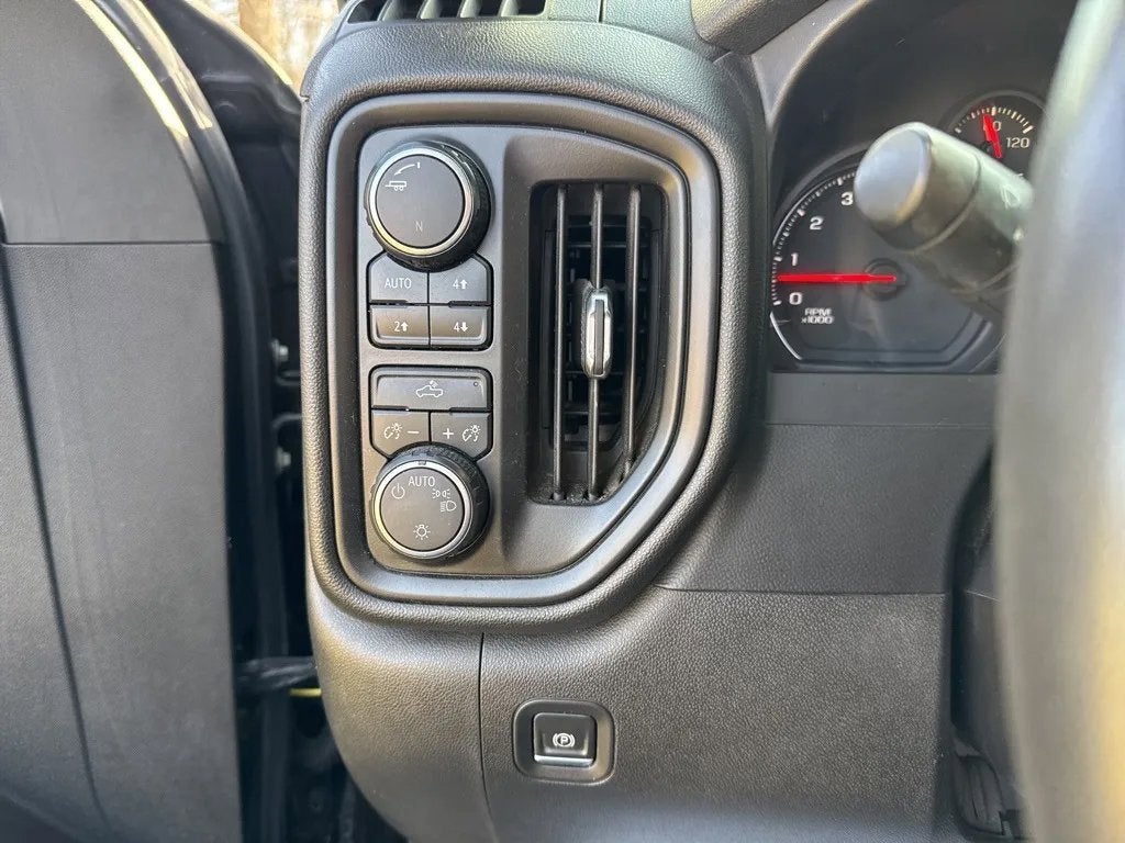 2019 Chevrolet Silverado 1500 Custom Trail Boss