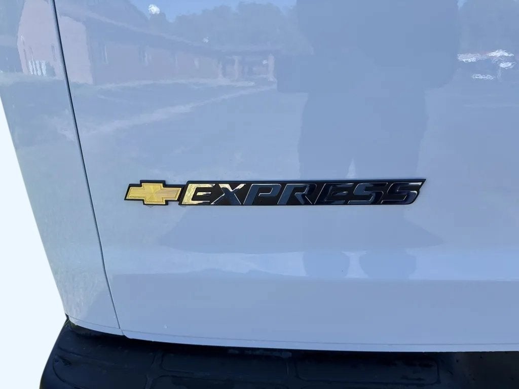 2025 Chevrolet Express Cargo 2500 WT