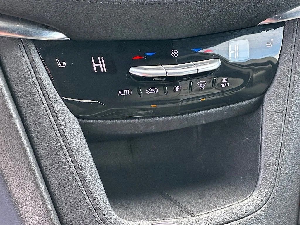 2022 Cadillac XT6 Luxury