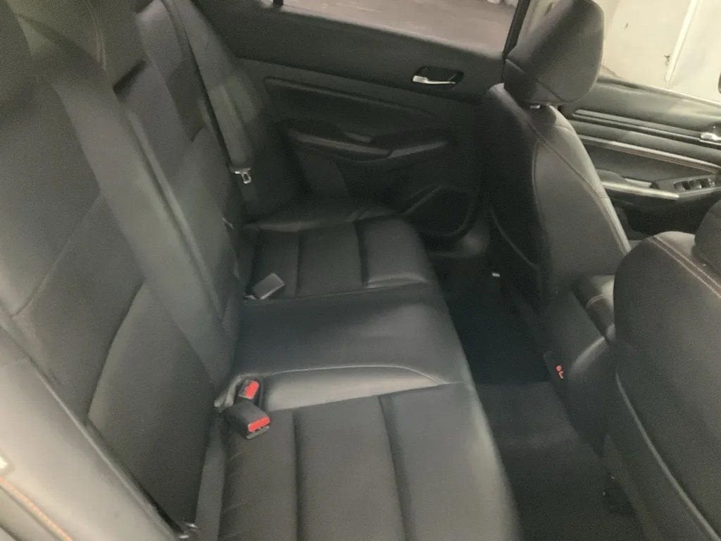 2021 Nissan Altima 2.0 SR