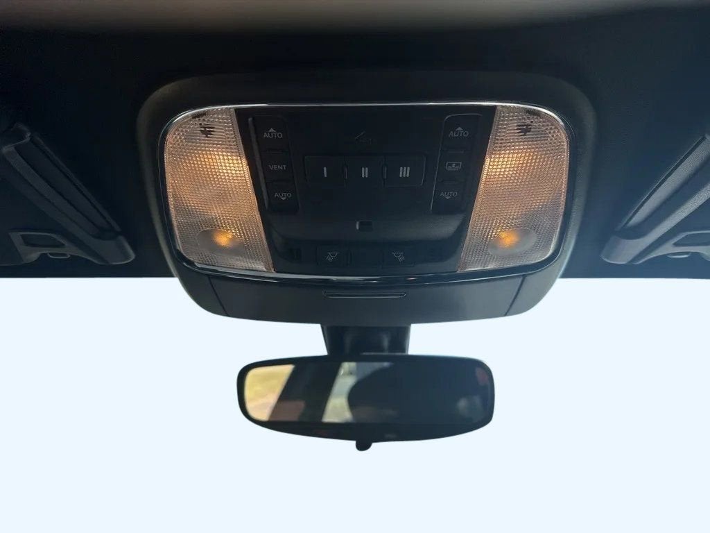 2023 Chrysler 300 300S