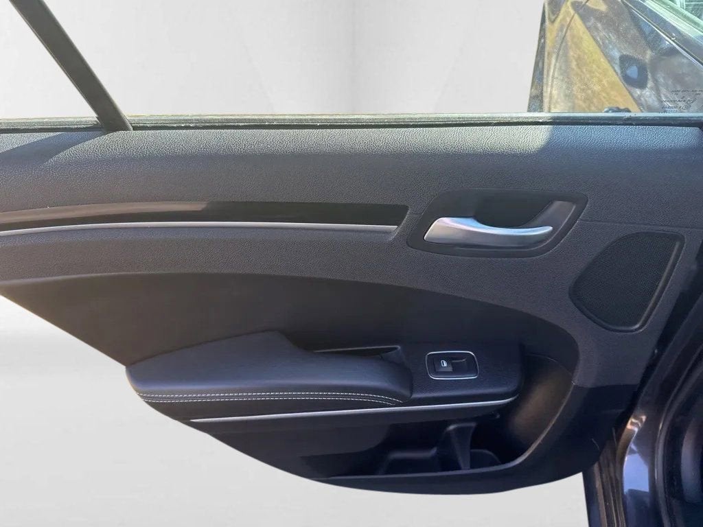 2023 Chrysler 300 300S