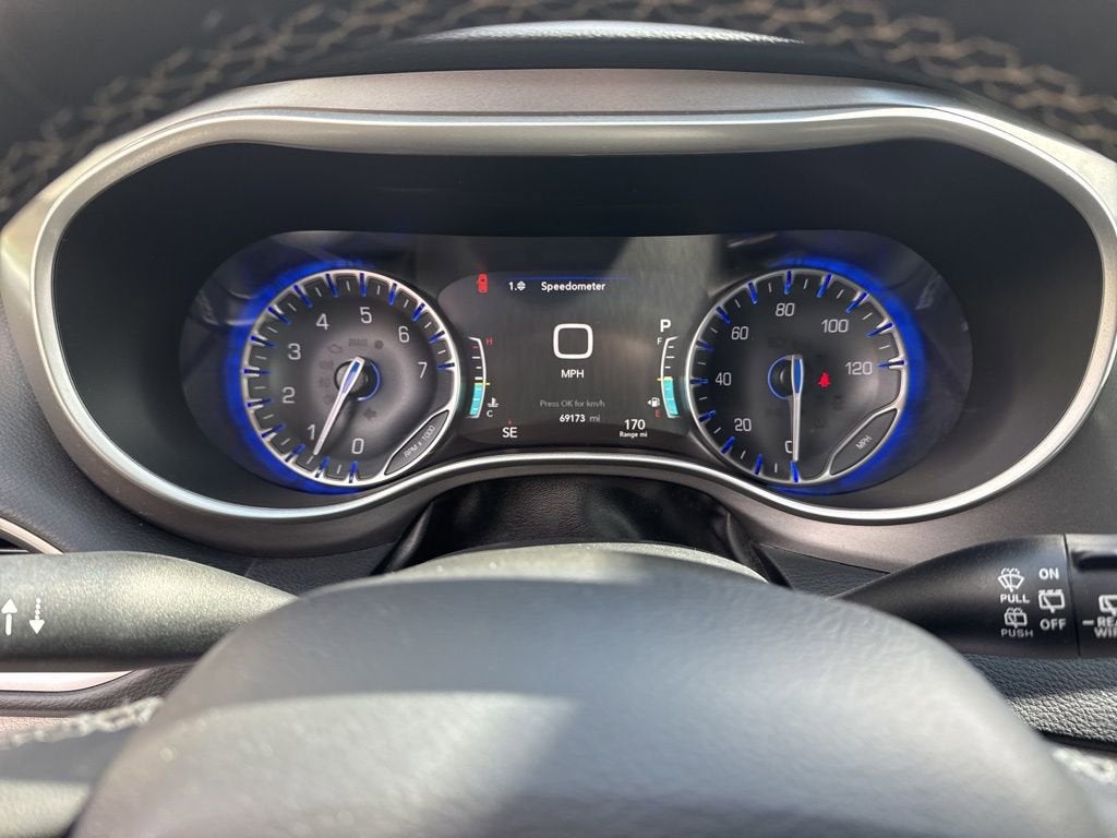 2023 Chrysler Pacifica Touring L