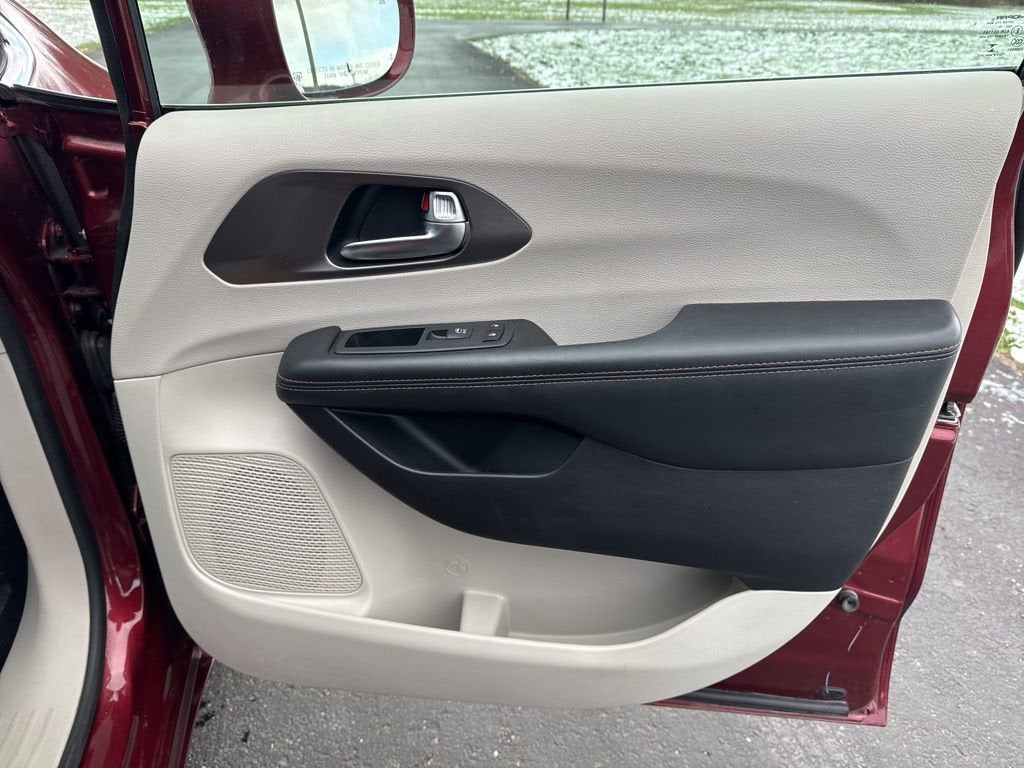 2020 Chrysler Pacifica Touring