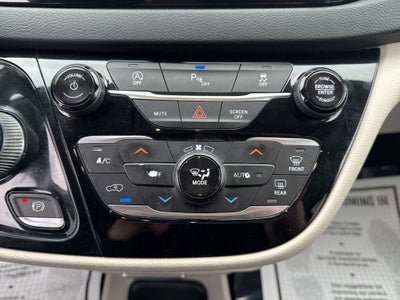 2020 Chrysler Pacifica Touring