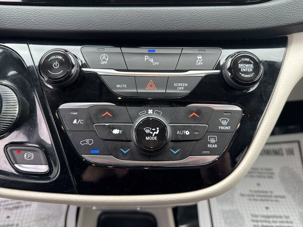 2020 Chrysler Pacifica Touring