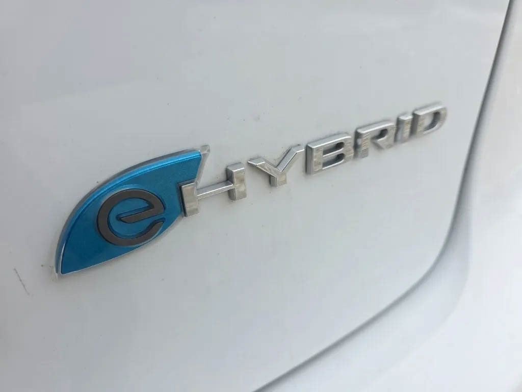 2024 Chrysler Pacifica Hybrid Select