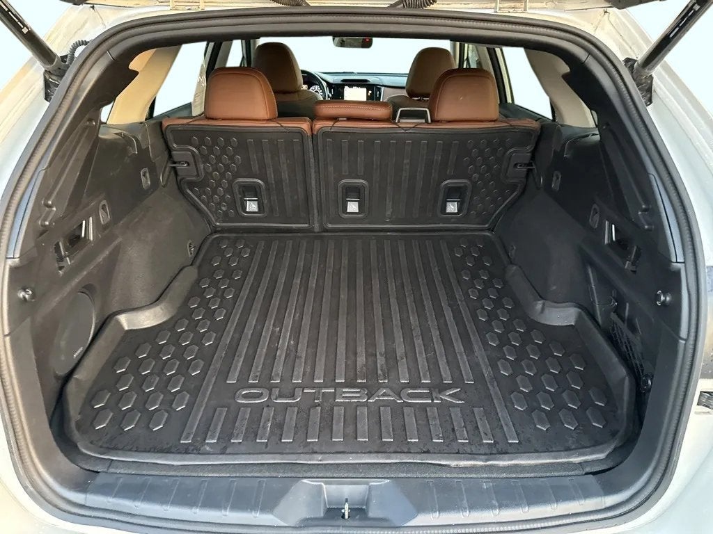 2022 Subaru Outback Touring XT