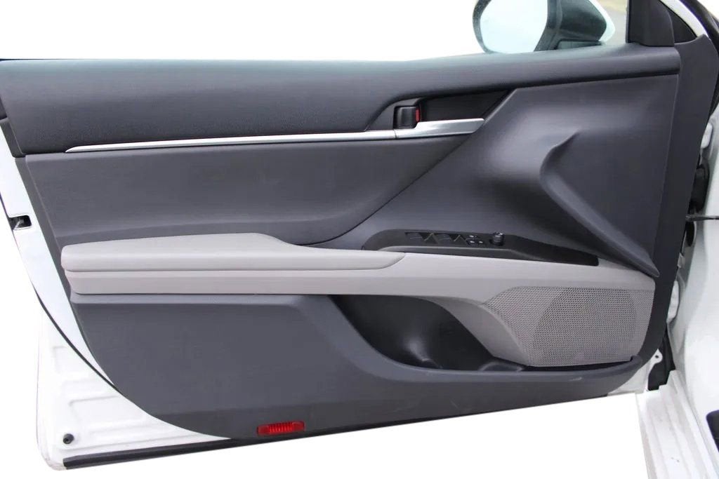 2023 Toyota Camry Hybrid SE