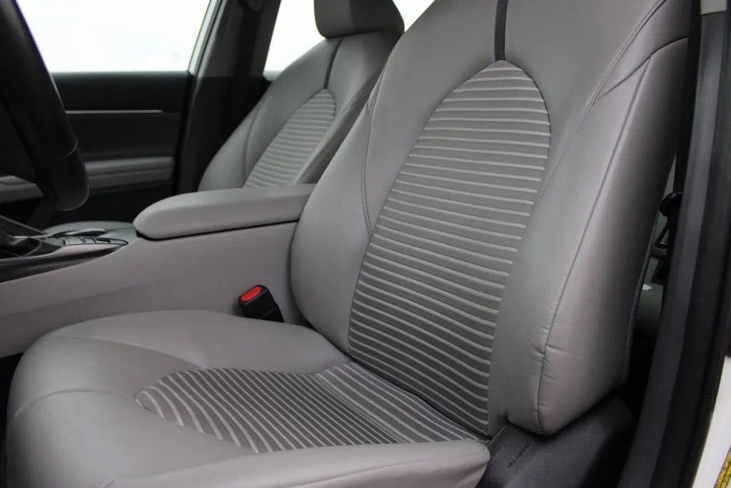 2023 Toyota Camry Hybrid SE