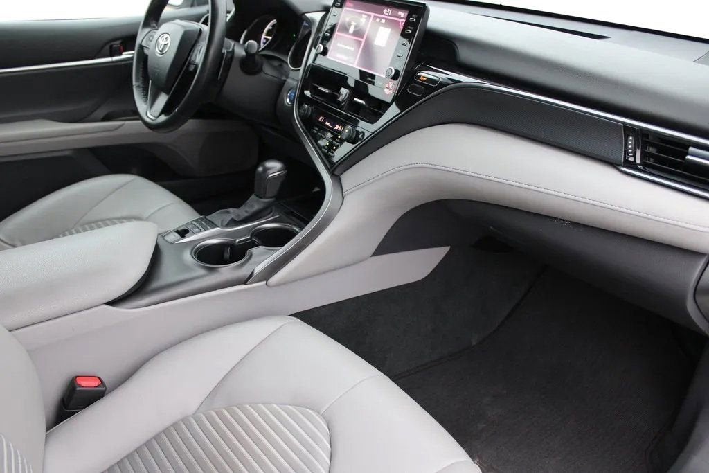 2023 Toyota Camry Hybrid SE