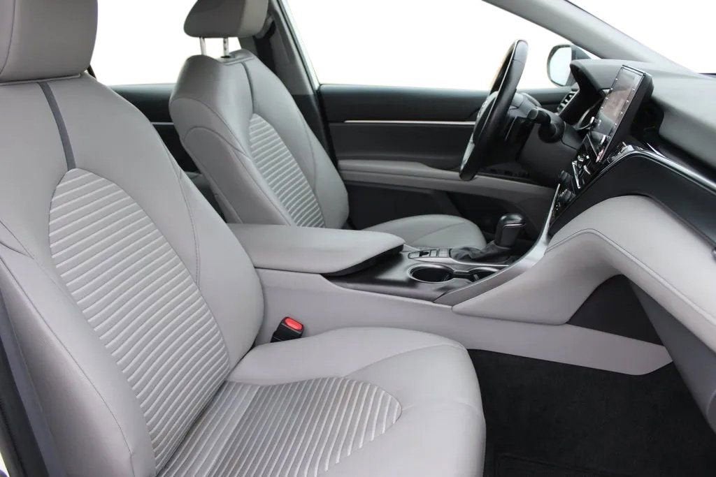 2023 Toyota Camry Hybrid SE