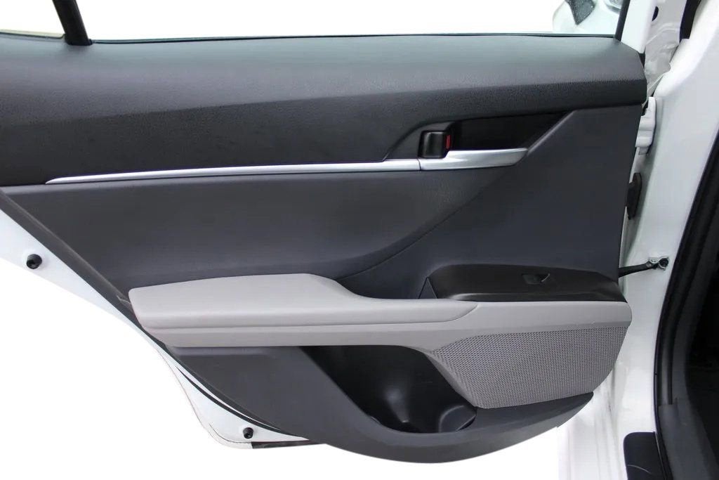 2023 Toyota Camry Hybrid SE