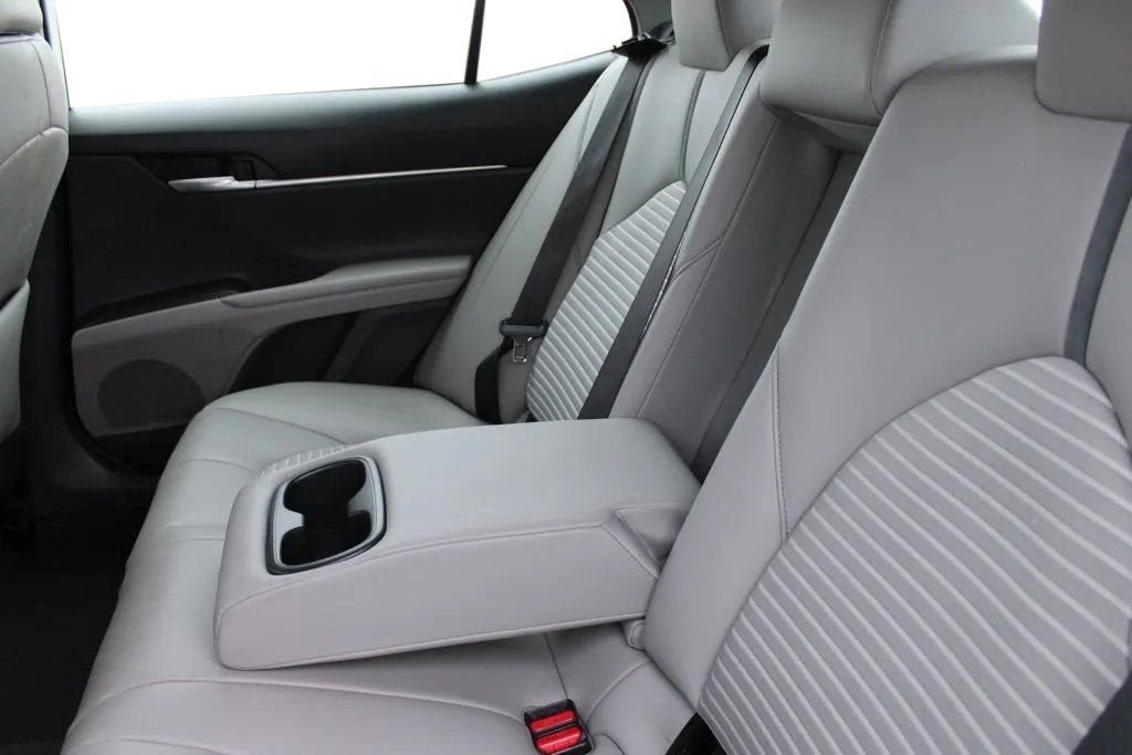 2023 Toyota Camry Hybrid SE