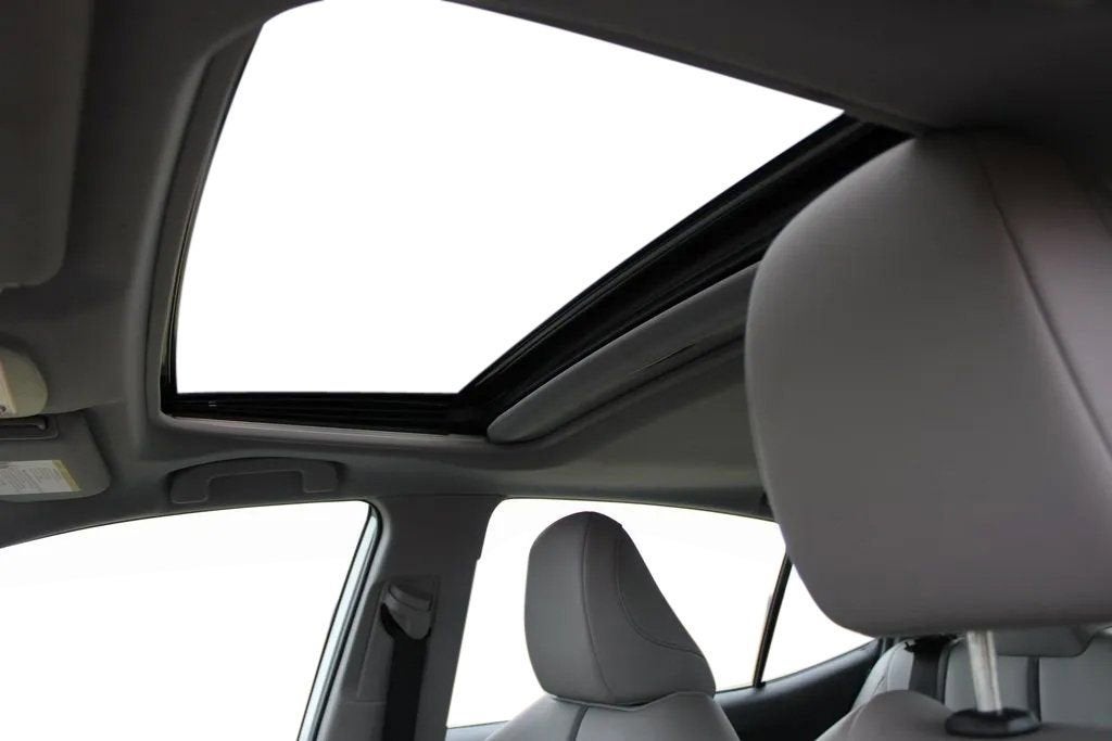 2023 Toyota Camry Hybrid SE