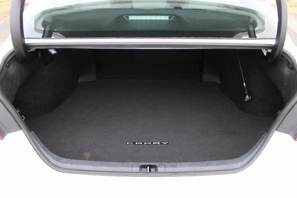 2023 Toyota Camry Hybrid SE