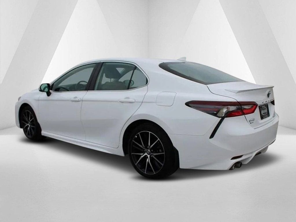 2023 Toyota Camry Hybrid SE