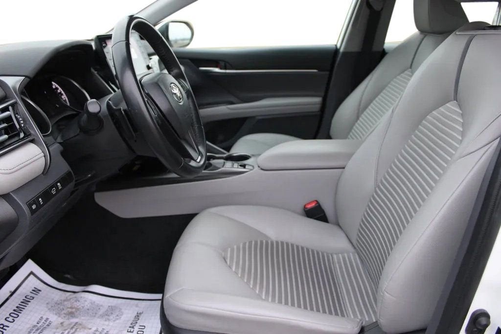 2023 Toyota Camry Hybrid SE