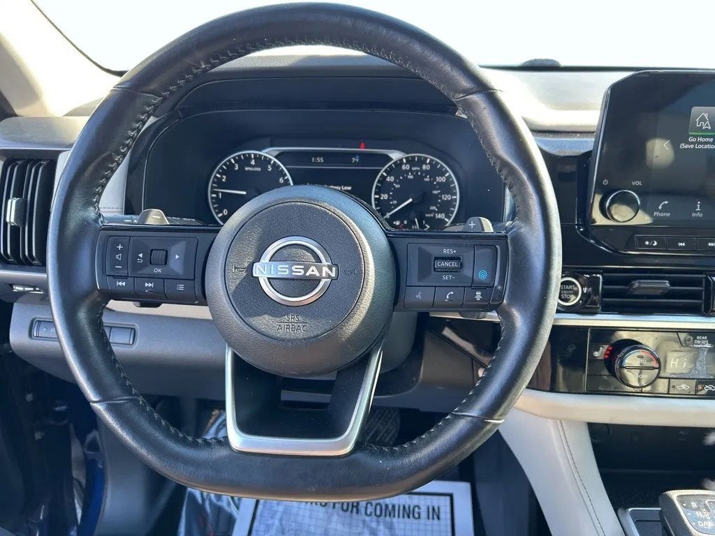 2023 Nissan Pathfinder SL
