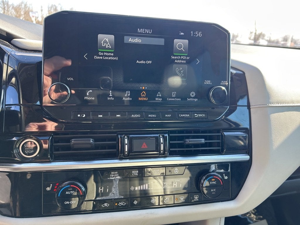 2023 Nissan Pathfinder SL