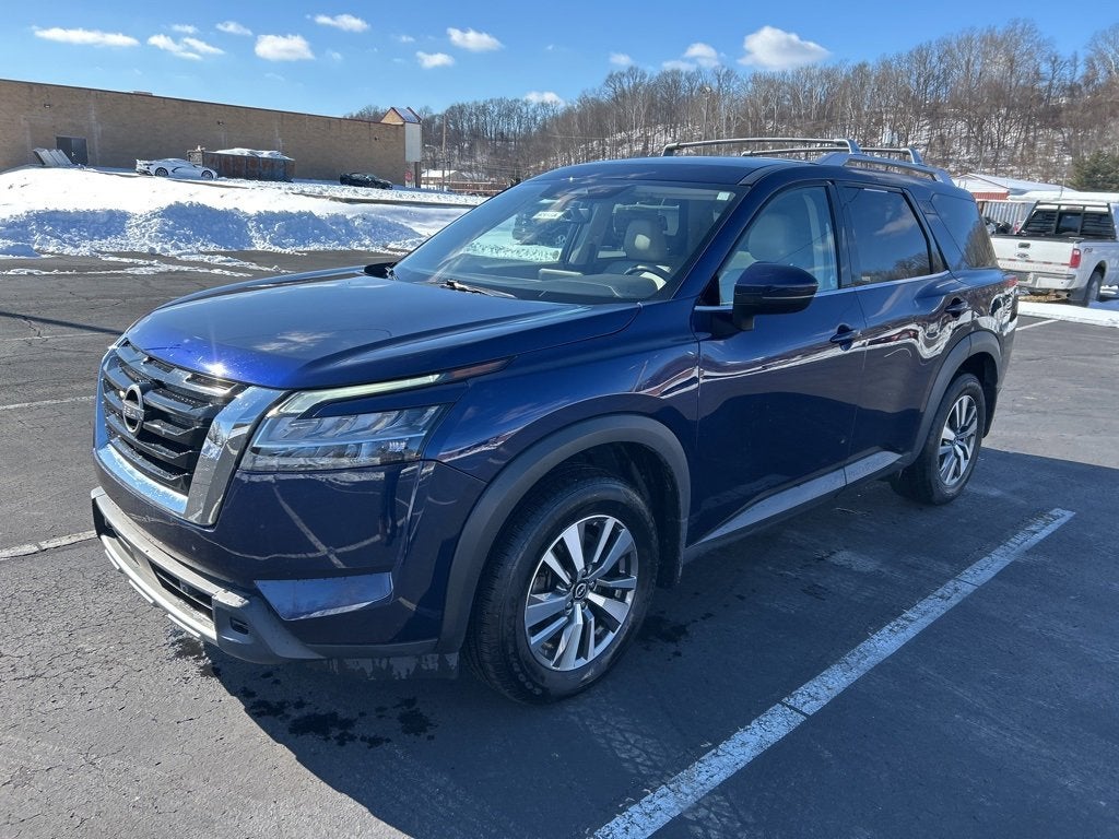 2023 Nissan Pathfinder SL
