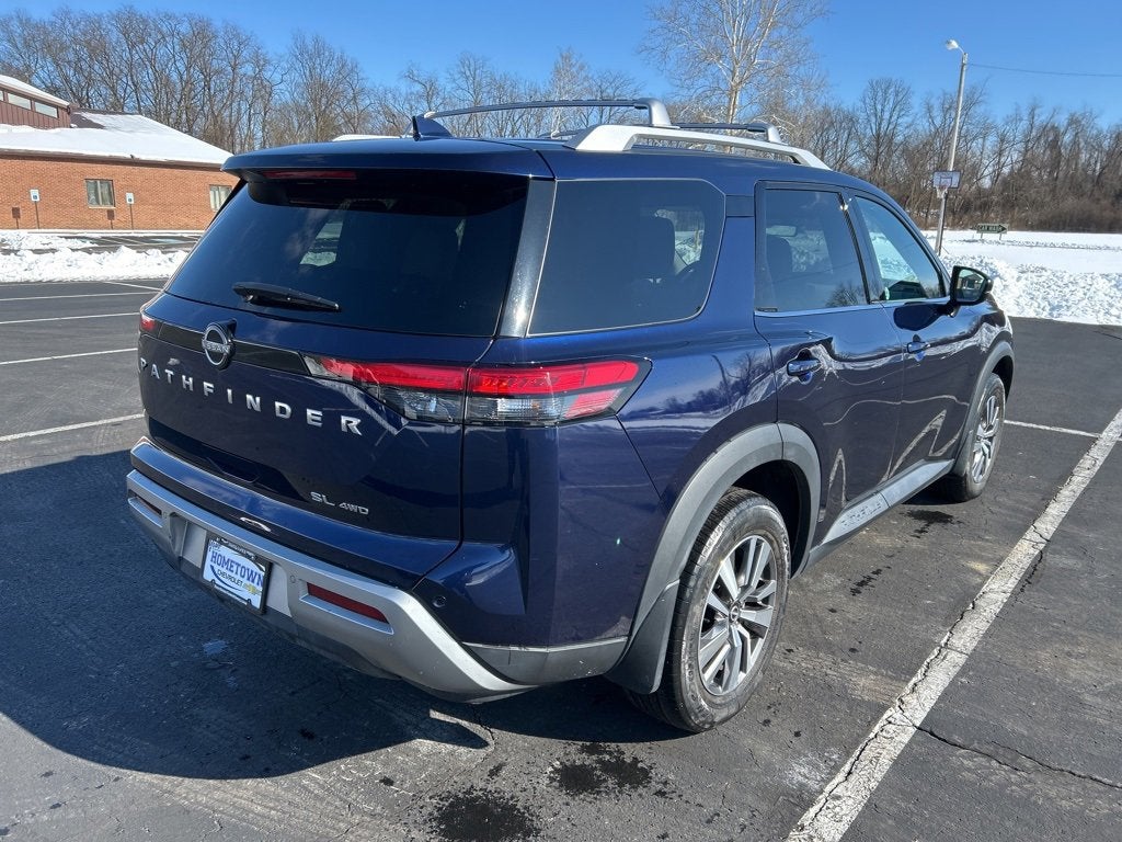 2023 Nissan Pathfinder SL