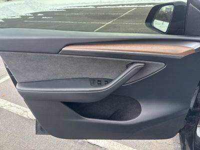 2024 Tesla Model Y Base