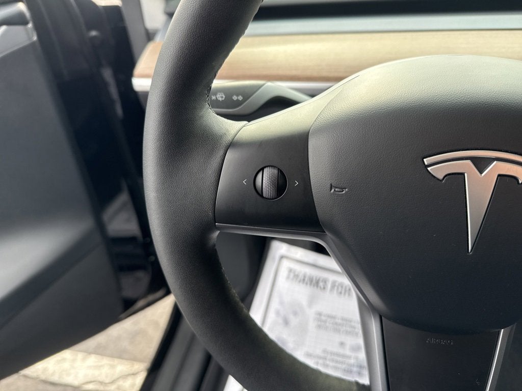 2024 Tesla Model Y Base