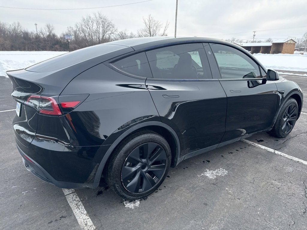 2024 Tesla Model Y Base
