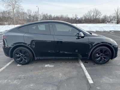 2024 Tesla Model Y Base