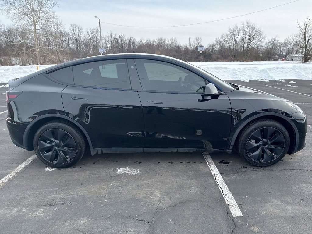 2024 Tesla Model Y Base