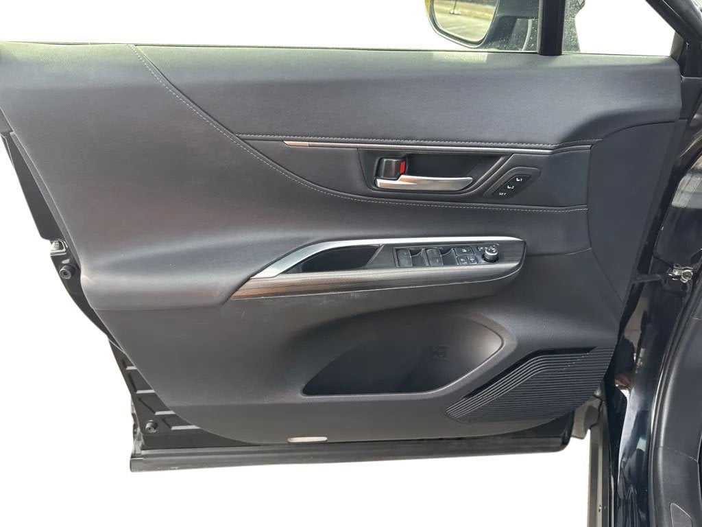 2022 Toyota Venza LE