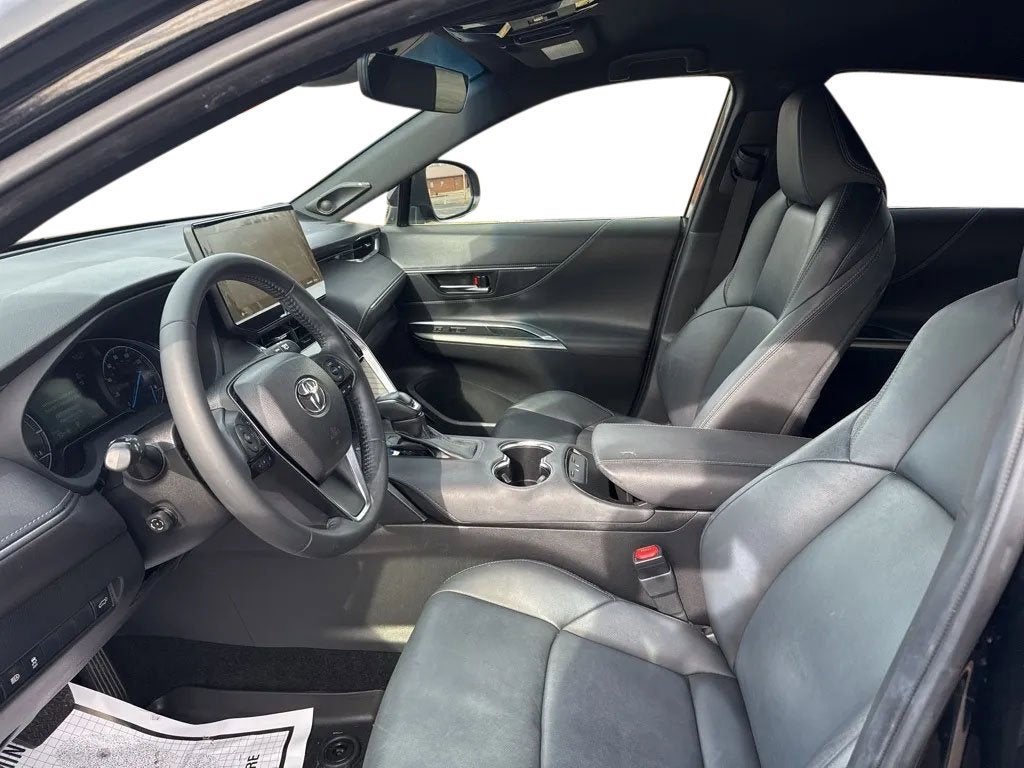 2022 Toyota Venza LE