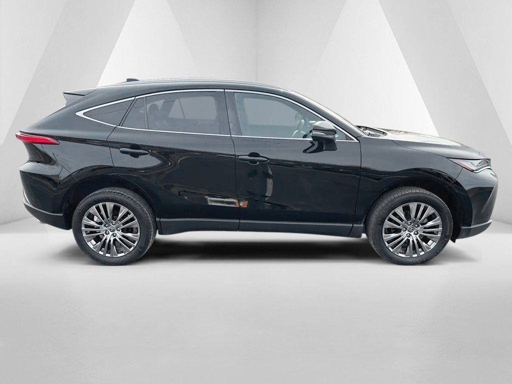 2022 Toyota Venza LE